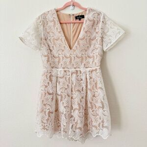 Lulu’s Women’s Large Bubbly Romance White Floral Embroidered Organza Romper